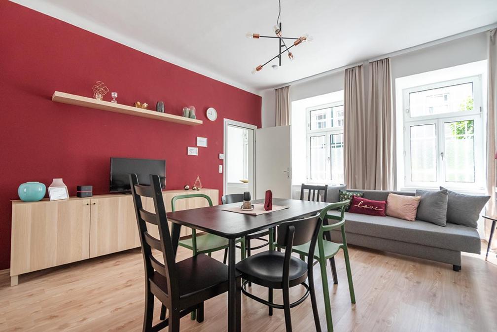 Colorful Apartment Facing Green Courtyard Vienna Exterior photo