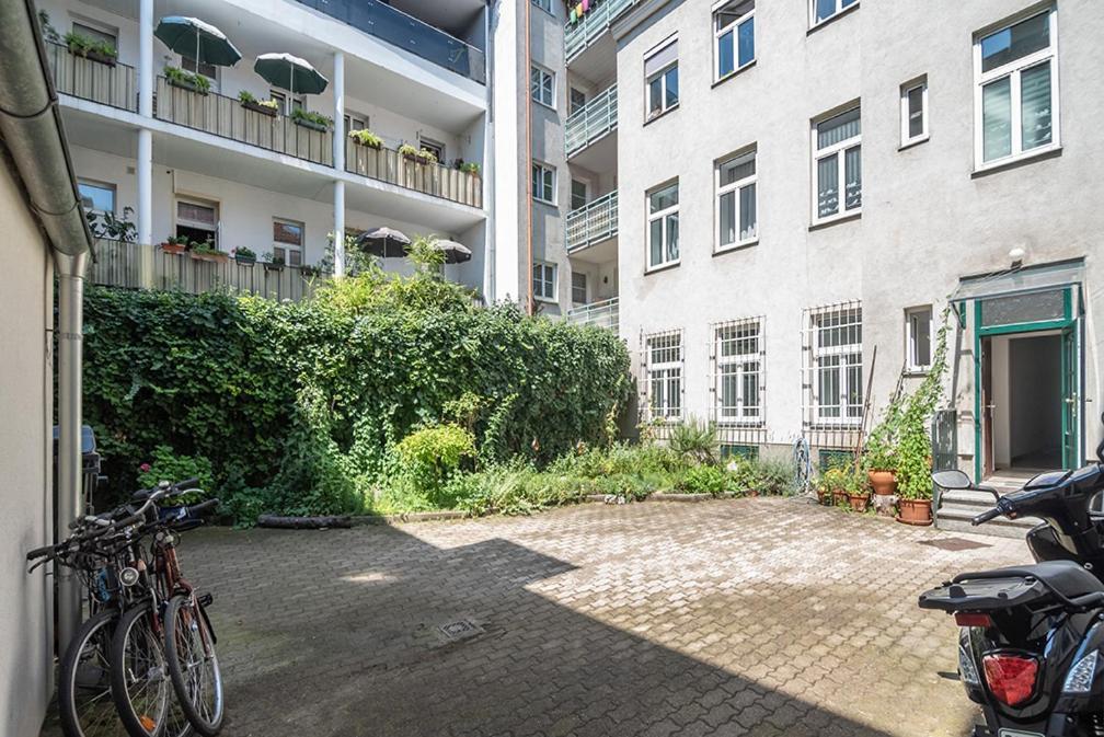 Colorful Apartment Facing Green Courtyard Vienna Exterior photo
